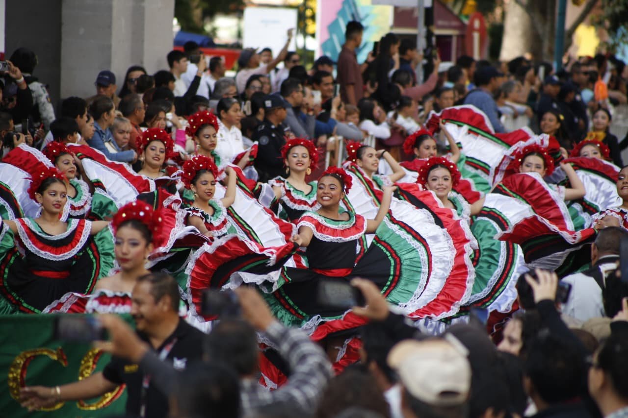 4 mil efectivos participan en el desfile del 115 aniversario de la ...